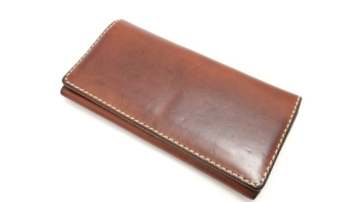 使い勝手が良い革の長財布は経年変化も魅力〜ヘルツ　フラップロングウォレット（HERZ FLAP LONG WALLET WL-106）〜
